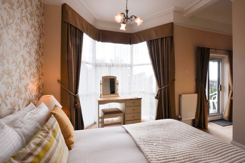 Avron House Hotel Torquay Room photo