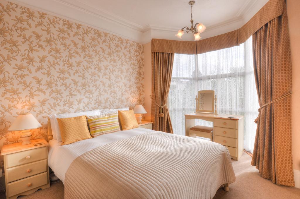 Avron House Hotel Torquay Room photo