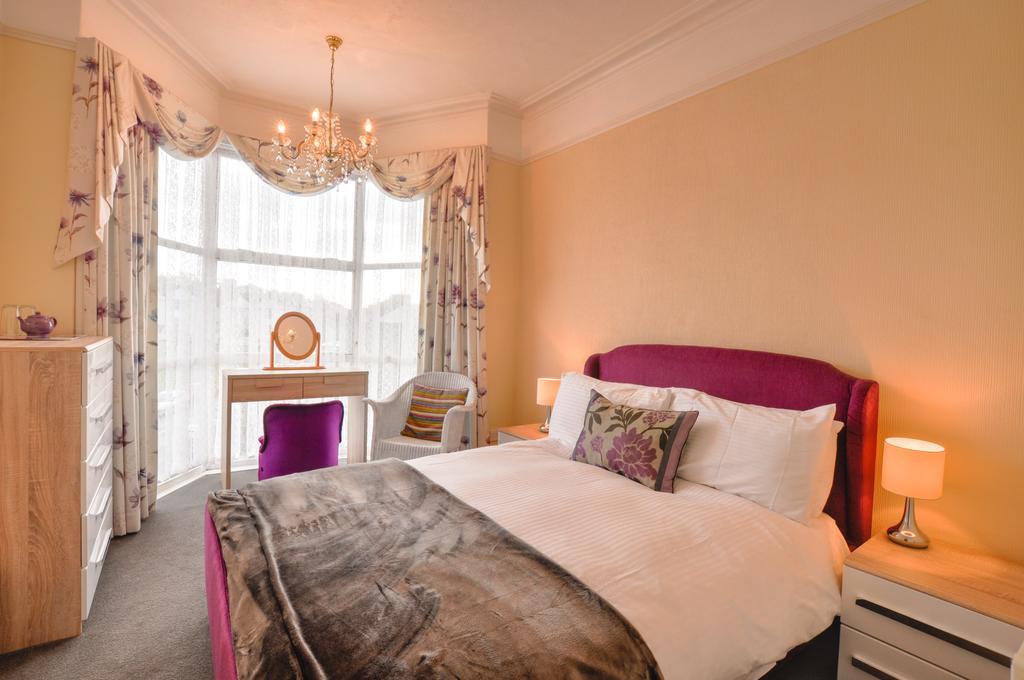 Avron House Hotel Torquay Room photo